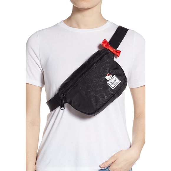 Herschel x Hello Kitty Fifteen Hip Pack - Picture 1 of 8